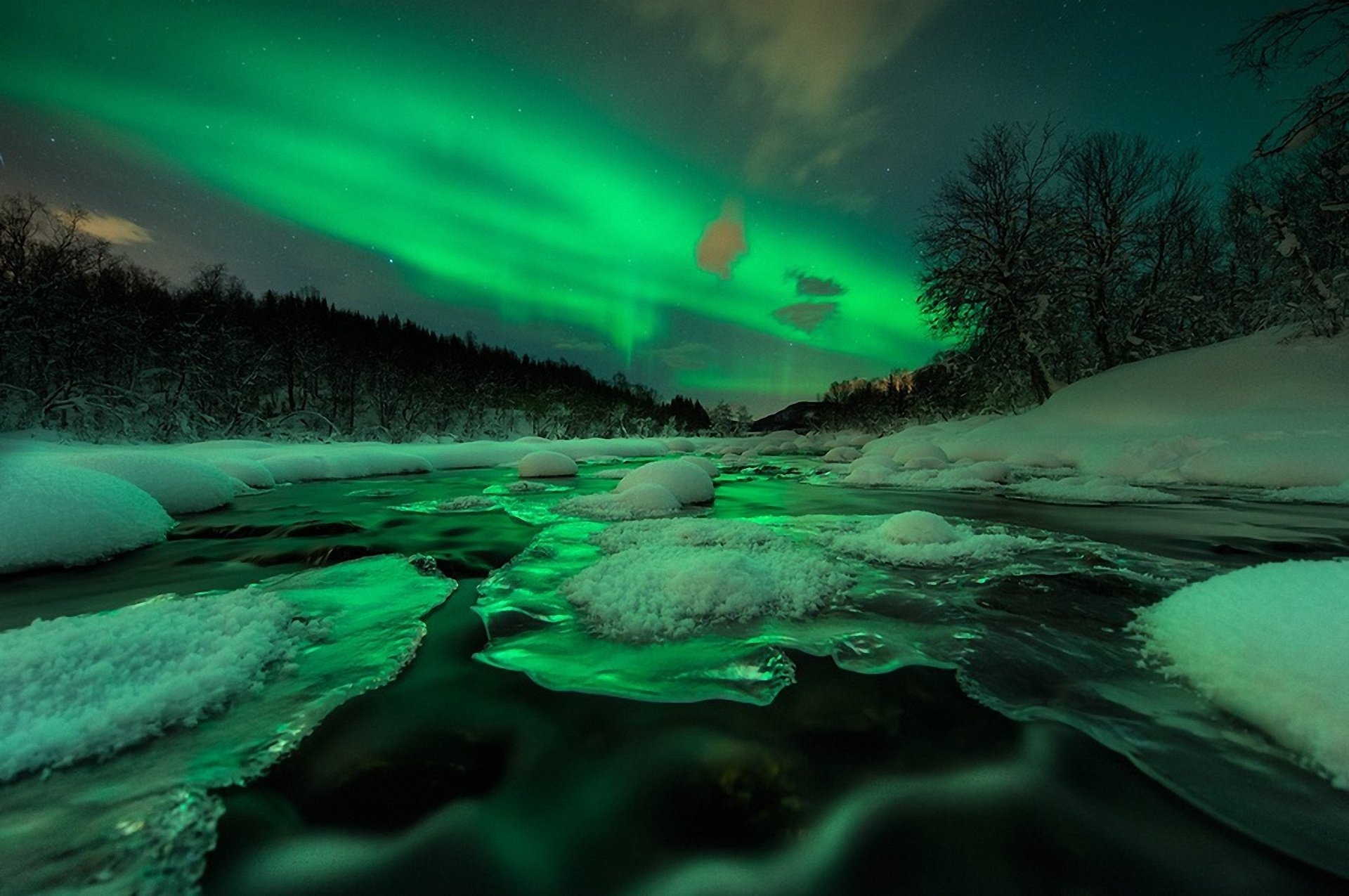 Aurora borealis wallpaper