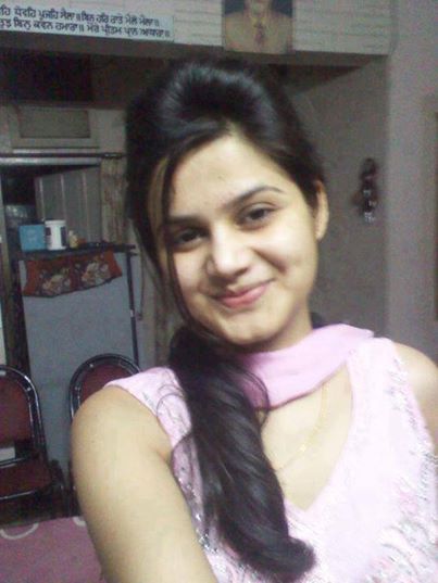 Download Cute Indian Desi Hot Girl Pic  Wallpaper HD FREE Uploaded