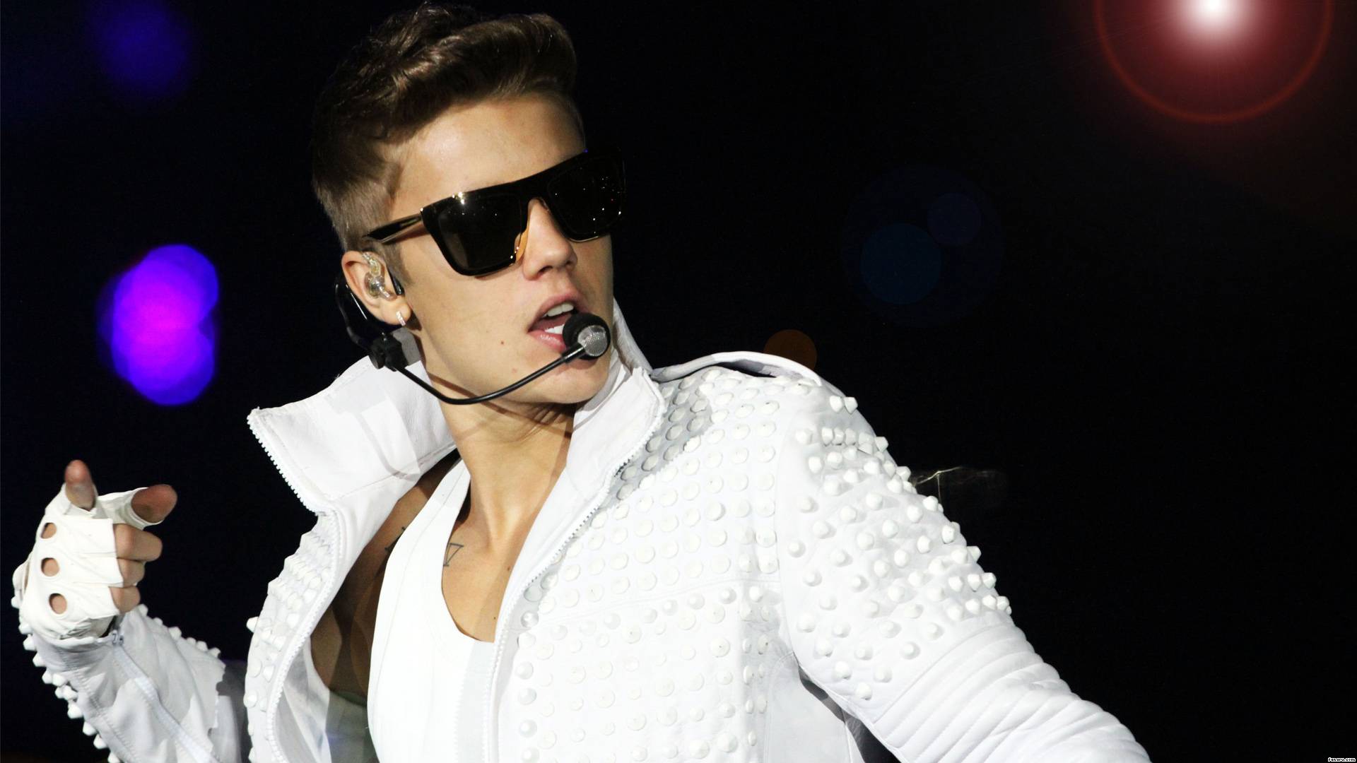 Justin Bieber Pictures , Wallpaper , Photos , Images Download