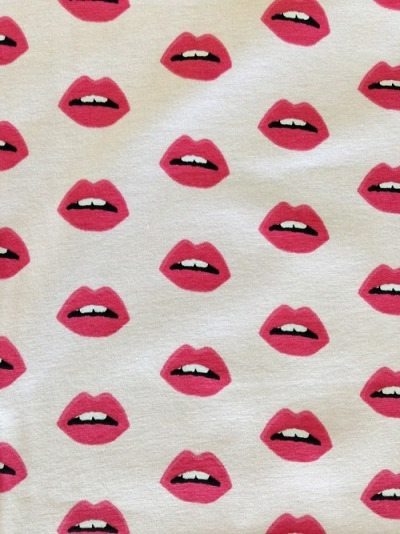 Lips wallpaper