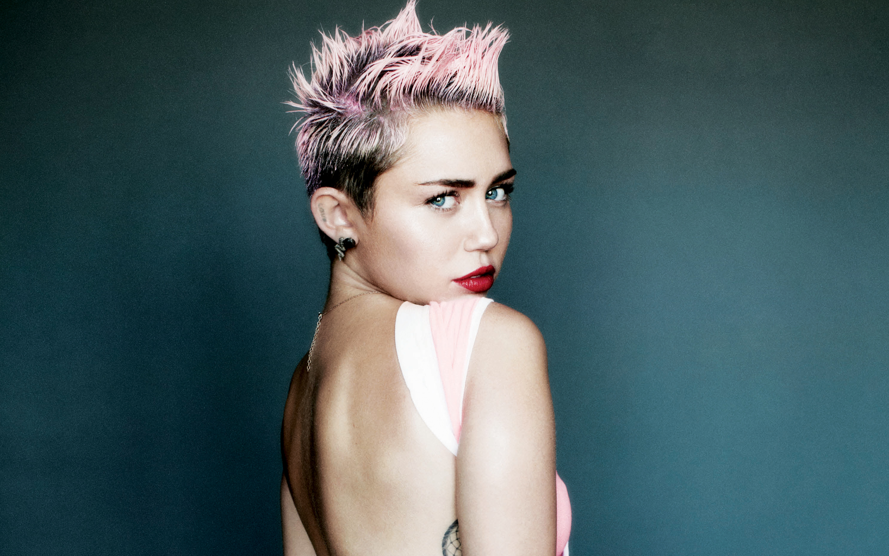 Miley cyrus wallpaper