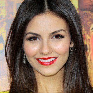 Victoria Justice - Bio, Facts, Family | Famous Birthdays