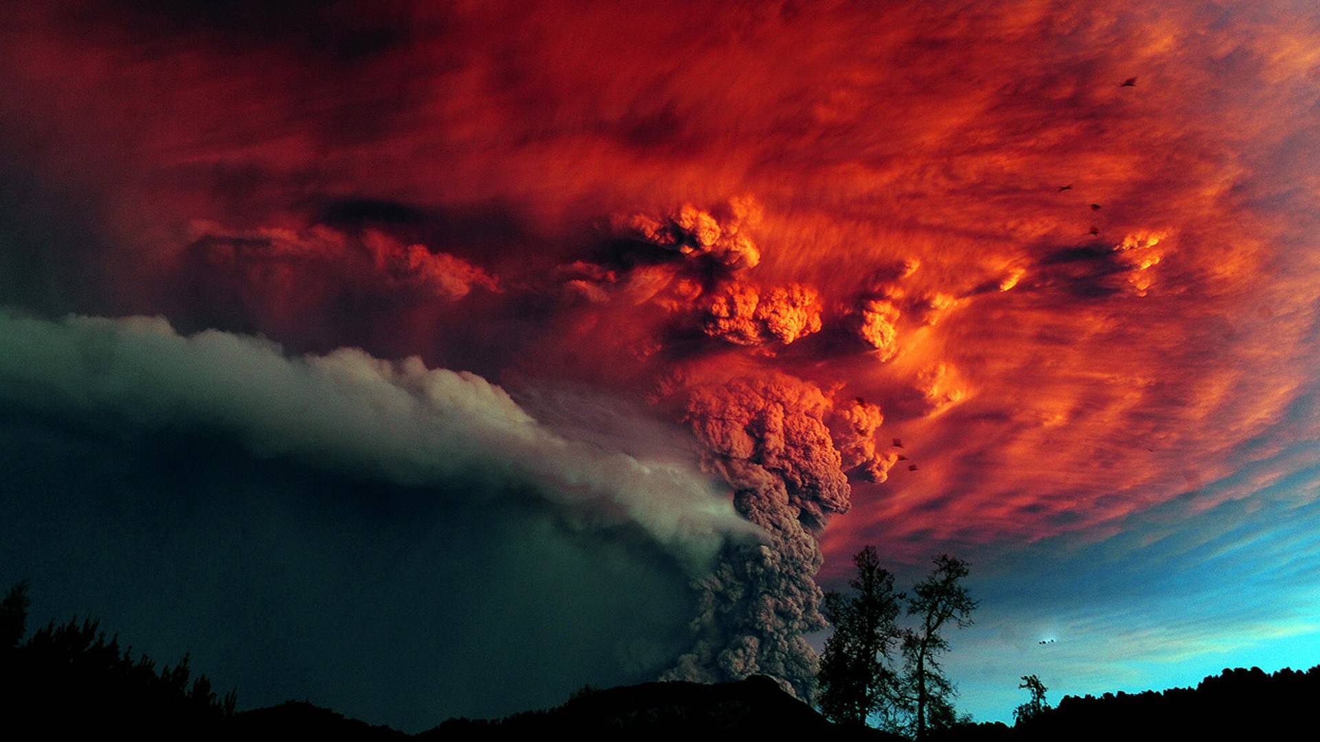 Volcano eruption wallpaper