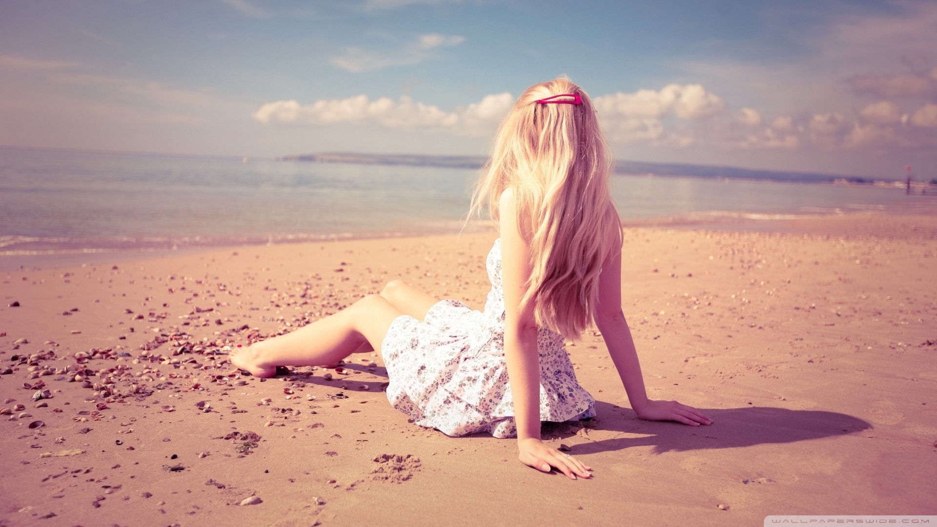 Blonde Girl On The Beach HD desktop wallpaper : High Definition