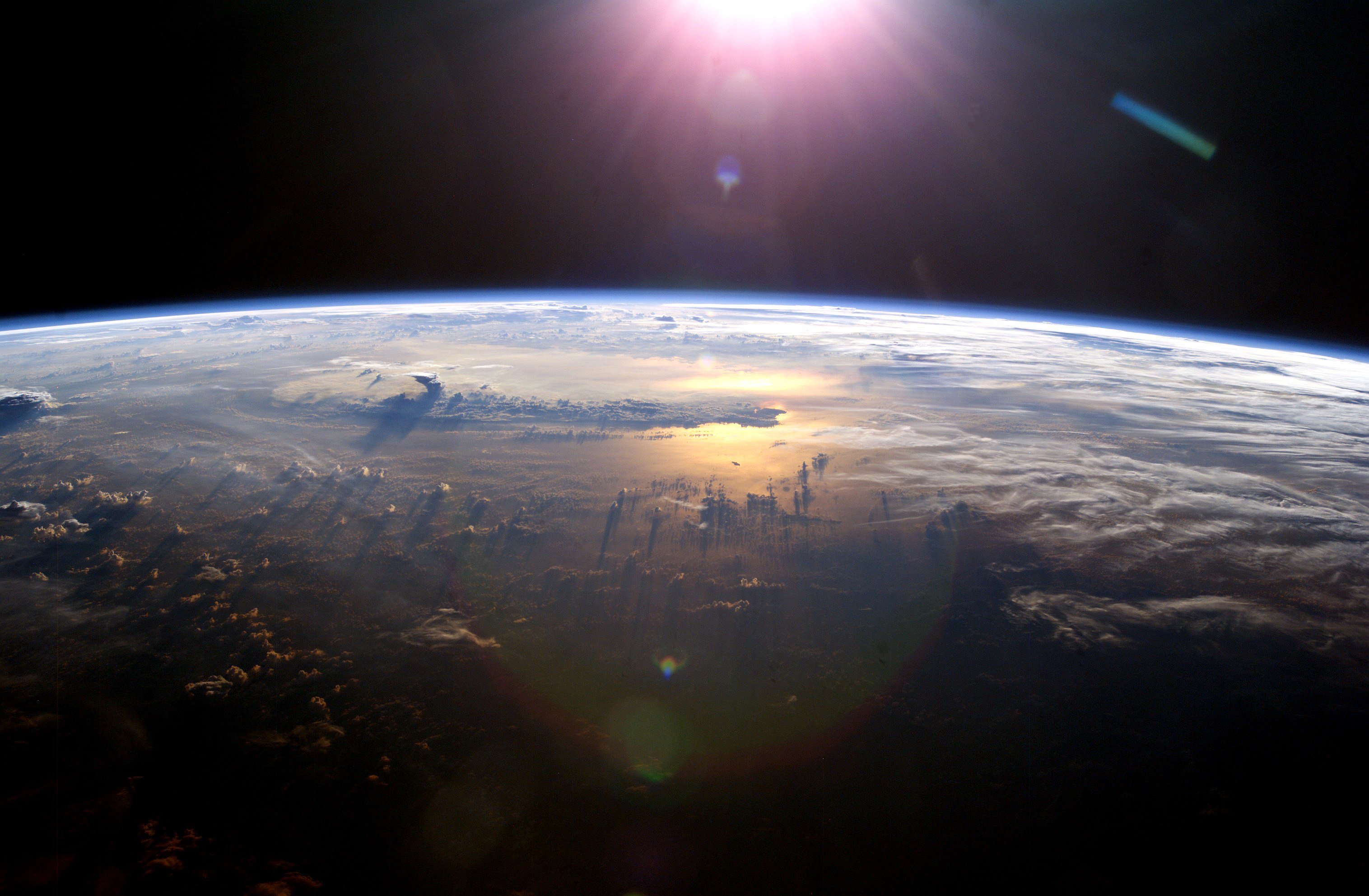 What it's like to experience the overview effect - Business Insider