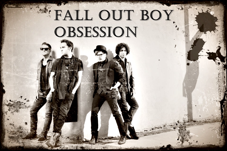 We fall out. Группа Fall out boy. Fall out boy Wallpaper. Fall out boy обложка. Автограф Fall out boy.