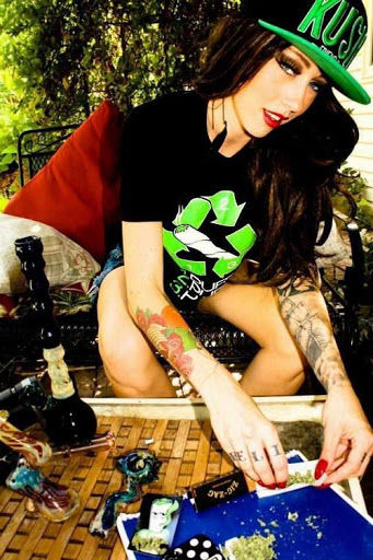 Girls and Weed Wallpapers 1 Download - Girls and Weed Wallpapers 1