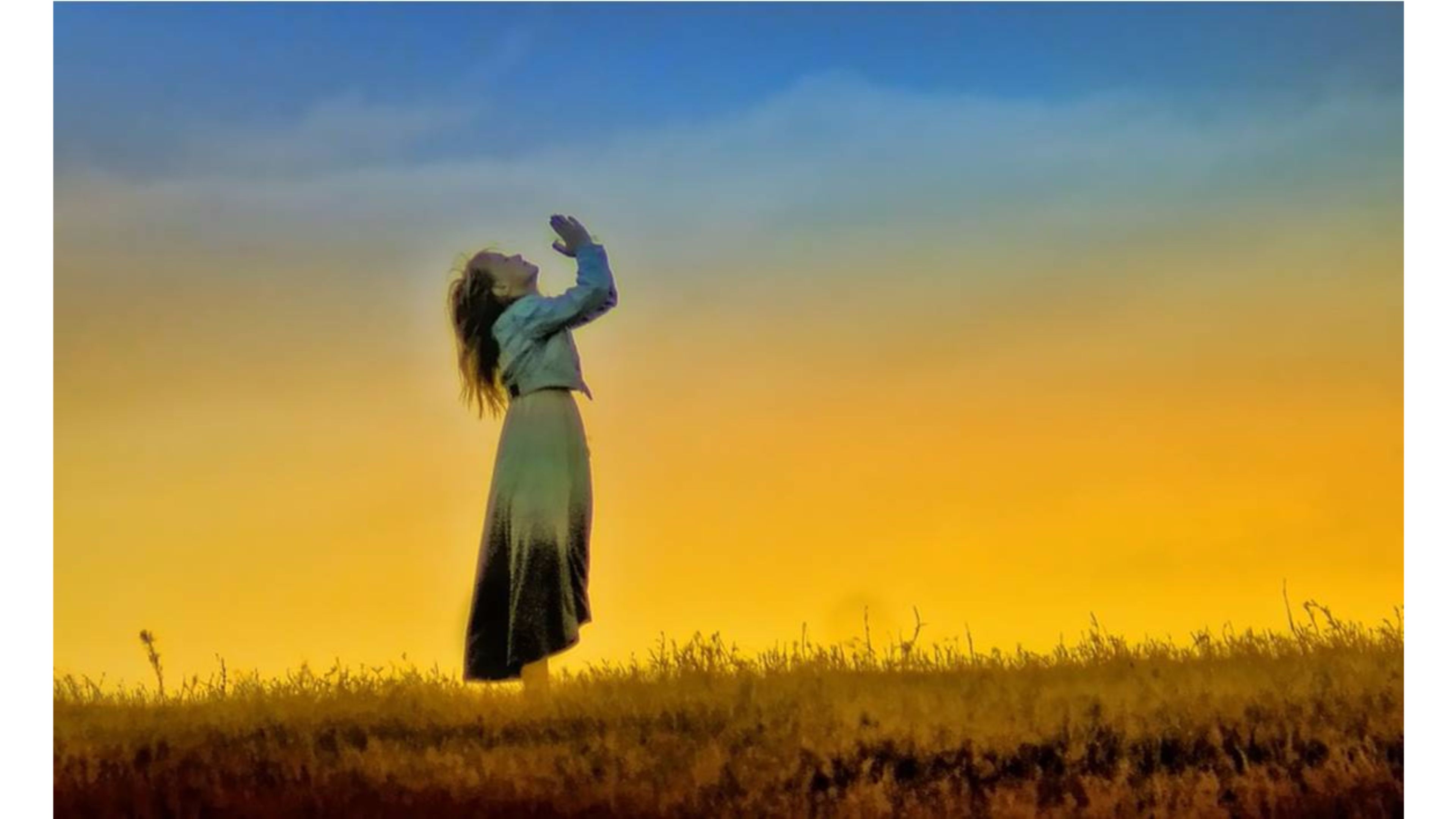 Песня я молюсь богу ремикс. Руки к небу. Обращение к Богу. Молится на фоне неба. Девушка молится в небо.